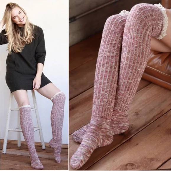 Stocking Stuffer! Beautiful Burgundy Socks w/Dainty Cream Trim - Picture 2 of 15